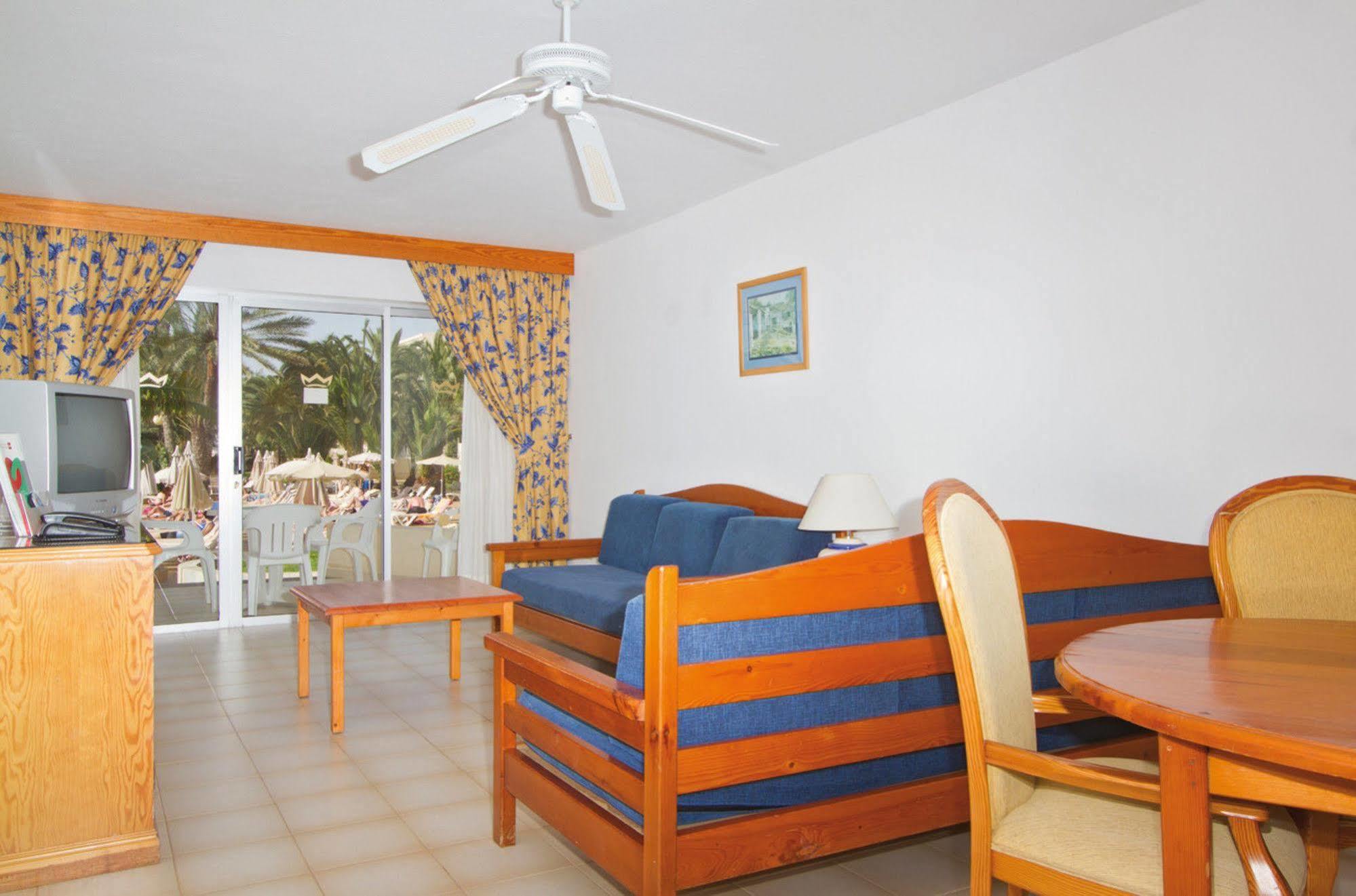 Hotel Riu Oliva Beach Resort Corralejo Exterior photo